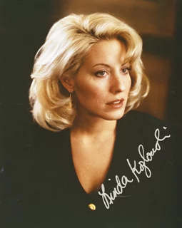 Linda Kozlowski autograph
