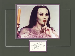 Yvonne DeCarlo autograph