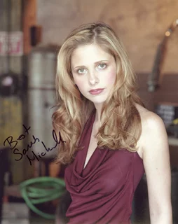 Sarah Michelle Gellar autograph