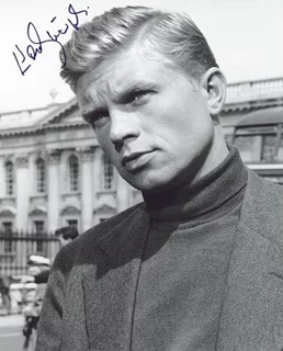 Hardy Kruger autograph