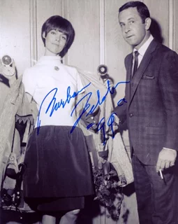 Barbara Feldon autograph