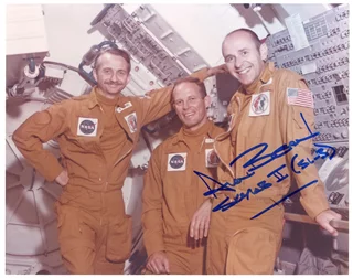 Alan Bean autograph