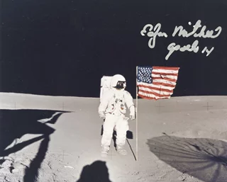 Edgar Mitchell autograph