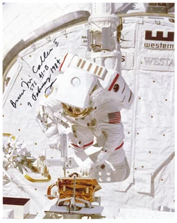 Bruce McCandless autograph