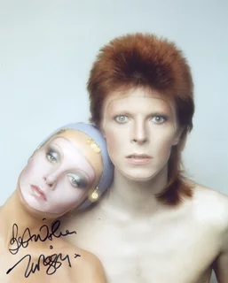 Twiggy Lawson autograph