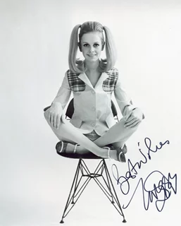 Twiggy Lawson autograph