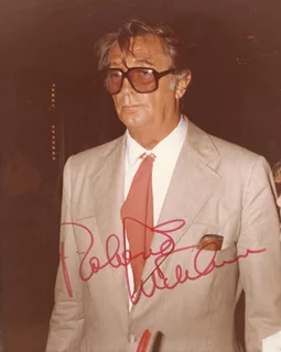 Robert Mitchum autograph