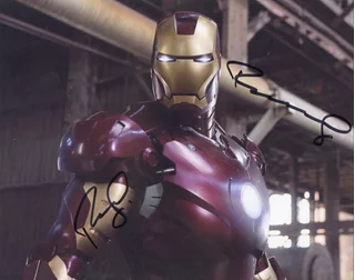 Robert Downey, Jr. autograph