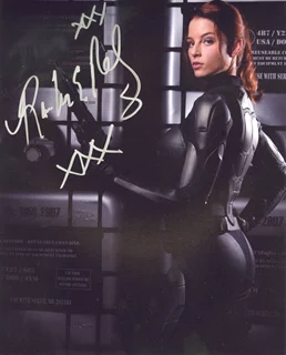 Rachel Nichols autograph