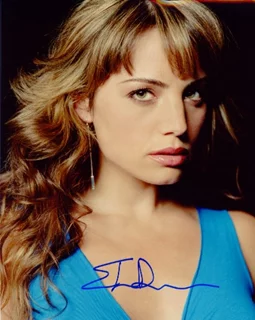 Erica Durance autograph