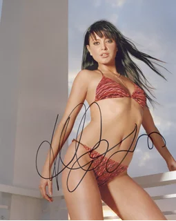 Holly Valance autograph
