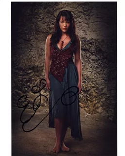 Erin Cummings autograph