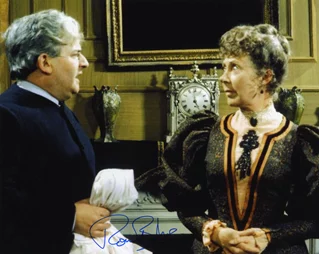 Ronnie Barker autograph