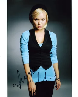 Anya Monzikova autograph