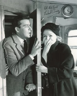 Michael Craig autograph