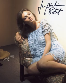 Jacqueline Bisset autograph