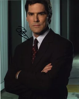 Thomas Gibson autograph