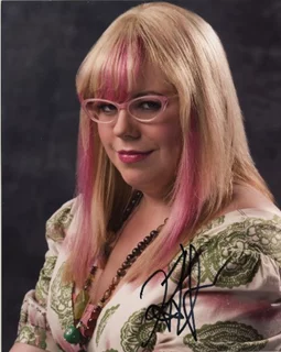 Kirsten Vangsness autograph