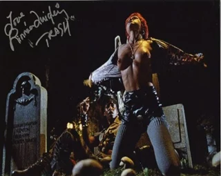 Linnea Quigley autograph