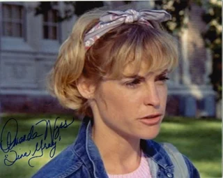 Amanda Wyss autograph