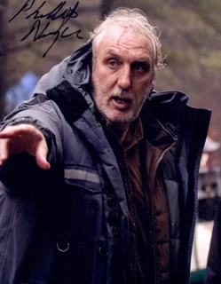 Phillip Noyce autograph