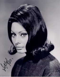 Sophia Loren autograph