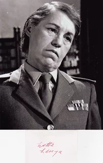 Lotte Lenya autograph