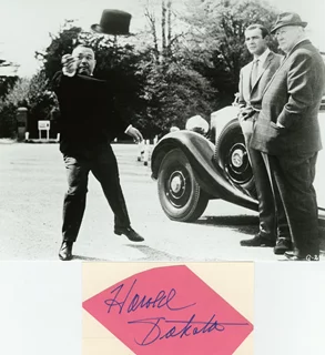 Harold Sakata autograph