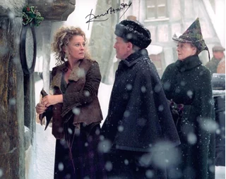 Robert Hardy autograph