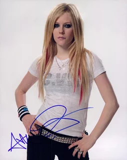 Avril Lavigne autograph