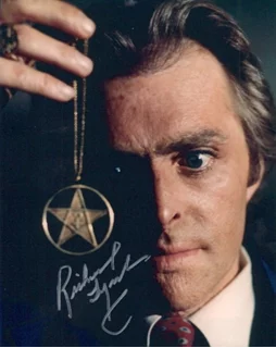 Richard Lynch autograph