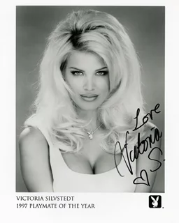 Victoria Silvstedt autograph