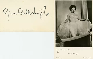 Gina Lollobrigida autograph