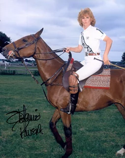 Stefanie Powers autograph