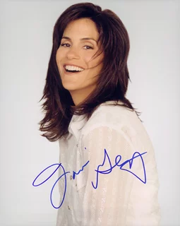Jami Gertz autograph