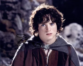 Elijah Wood autograph
