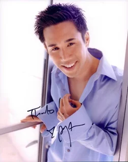 Parry Shen autograph