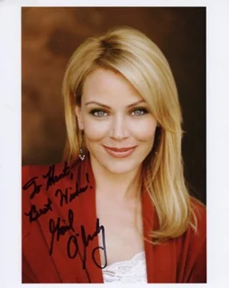 Gail O'Grady autograph