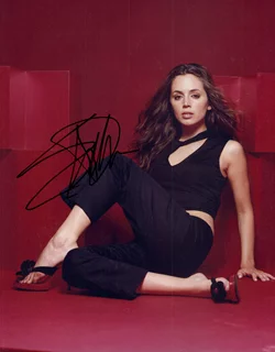 Eliza Dushku autograph