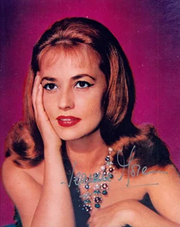 Jeanne Moreau autograph