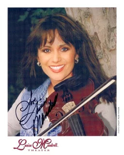 Louise Mandrell autograph