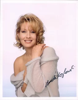 Linda Kozlowski autograph