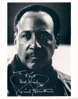 Richard Roundtree autograph