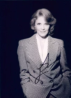 Linda Lavin autograph