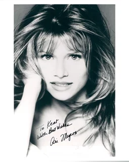 Ari Meyers autograph