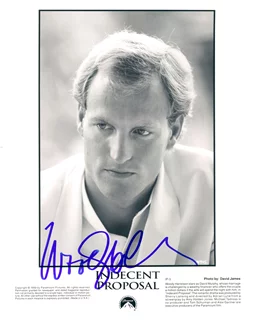 Woody Harrelson autograph