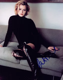 Gretchen Mol autograph
