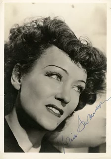 Gloria Swanson autograph