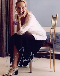 Uma Thurman autograph