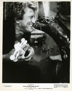 Kirk Douglas autograph